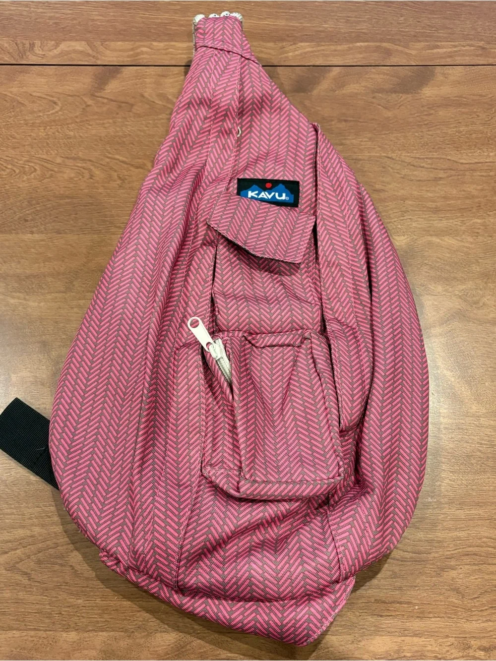 Kavu Pink Chevron Sling Pack